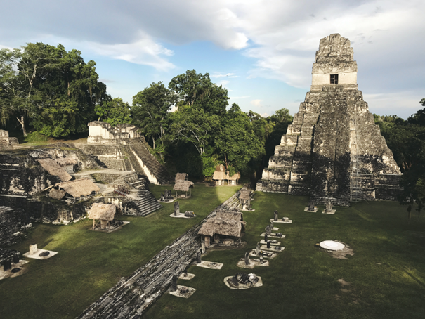 Die Maya-Ruinen von Tikal in Guatemala.